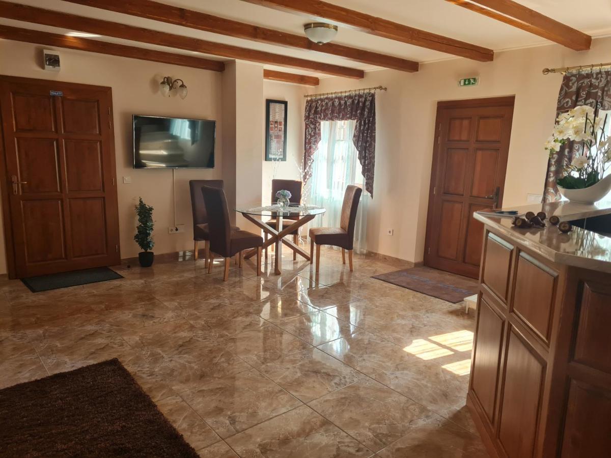 Toroes Panzio Bed & Breakfast Szabolcs Exterior photo